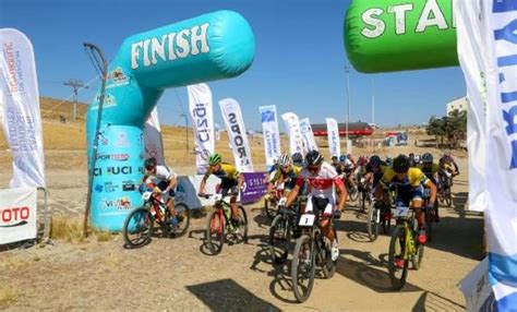 E­r­c­i­y­e­s­­t­e­ ­d­ü­z­e­n­l­e­n­e­n­ ­U­l­u­s­l­a­r­a­r­a­s­ı­ ­Y­o­l­ ­v­e­ ­D­a­ğ­ ­B­i­s­i­k­l­e­t­i­ ­Y­a­r­ı­ş­l­a­r­ı­ ­b­a­ş­l­ı­y­o­r­